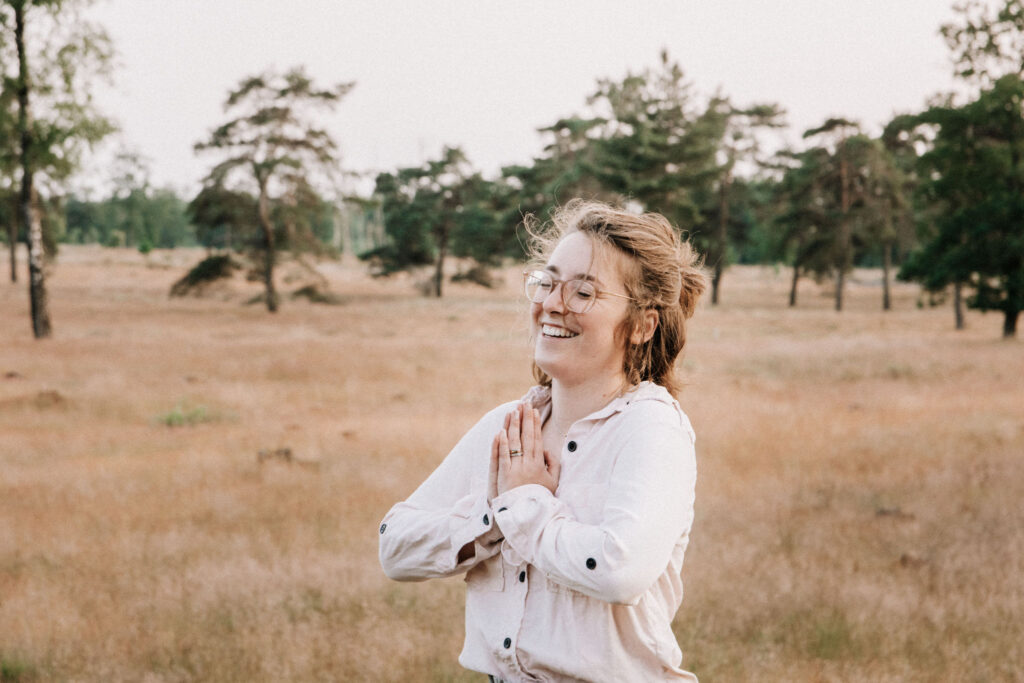 Gecertificeerde (yoga) docenten en coaches. Vind hier een docent/coach bij jou in de buurt.